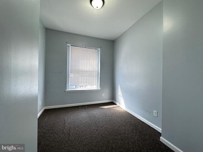 property at 1835 N Bouvier St