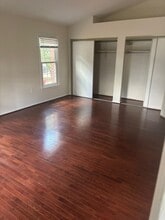 5900 Parenham Way in Alexandria, VA - Foto de edificio - Building Photo