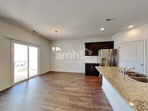 44 Prairie St in Clayton, NC - Foto de edificio - Building Photo