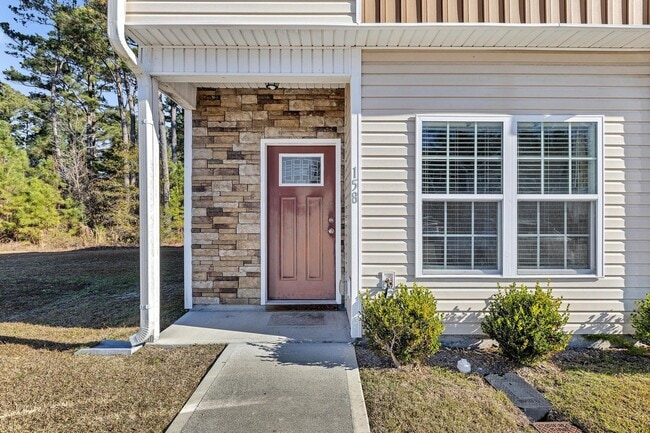 property at 158 Beacon Woods Dr