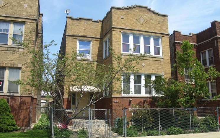 3726 W Giddings St in Chicago, IL - Foto de edificio