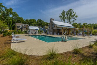 1525 Oldenburg Dr in Mount Pleasant, SC - Building Photo - Building Photo