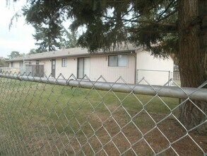 16506 16th Ave Ct E in Parkland, WA - Building Photo - Building Photo