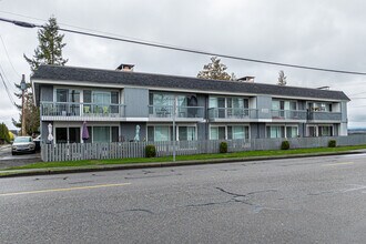 2233 Roosevelt Ave in Enumclaw, WA - Building Photo - Building Photo