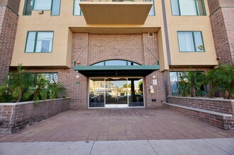 17 W Vernon Ave in Phoenix, AZ - Foto de edificio - Building Photo
