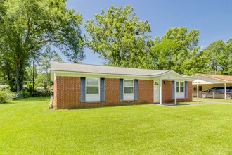 209 E Tietgen St in Pooler, GA - Building Photo - Building Photo