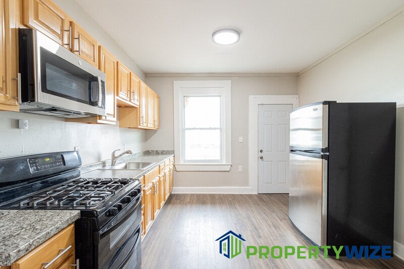 624 N Streeper St Photo