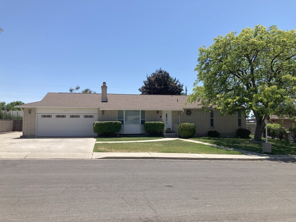 657 W 630 S St in Orem, UT - Building Photo