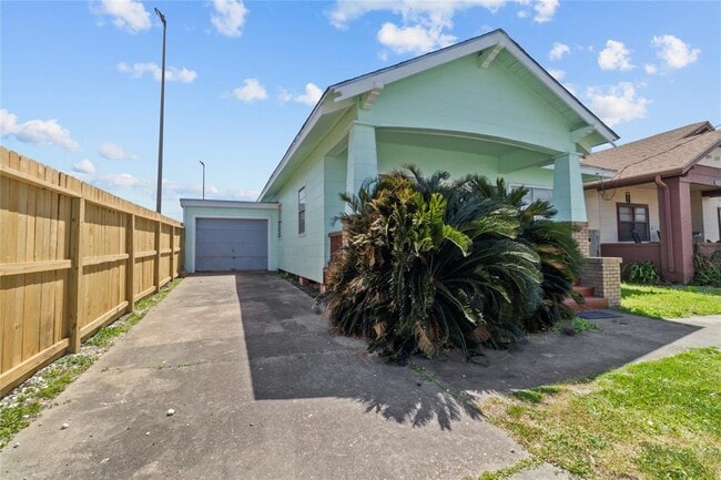 1521 Avenue O in Galveston, TX - Building Photo - Building Photo
