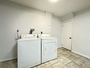 5731 Reedland St in Philadelphia, PA - Building Photo - Building Photo