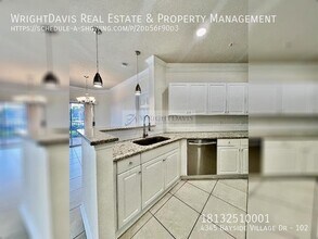 4345 Bayside Village Dr in Town 'n' Country, FL - Building Photo - Building Photo