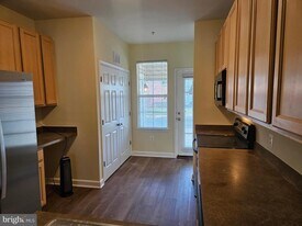 22763 Fountain Grove Square in Ashburn, VA - Building Photo