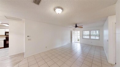 9286 SW 89th Court Rd in Ocala, FL - Building Photo - Building Photo