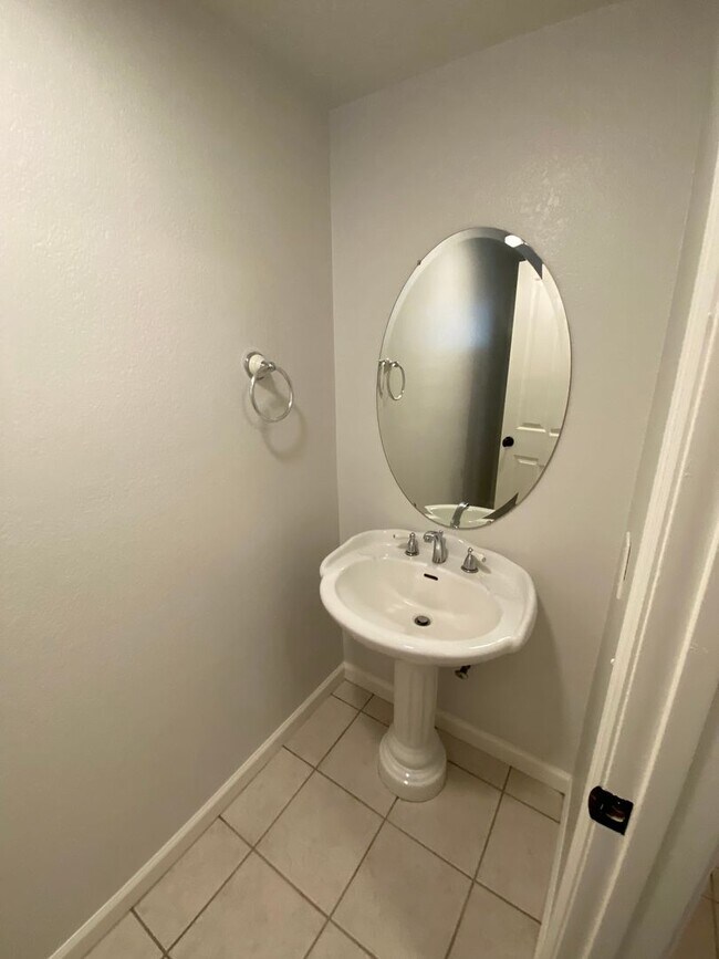 1122 Dinkel Ct in San Jose, CA - Building Photo - Building Photo