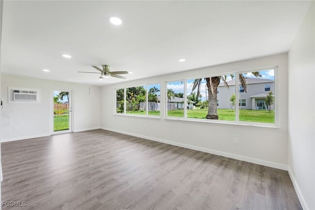 1202 SE 14th Terrace in Cape Coral, FL - Building Photo - Building Photo