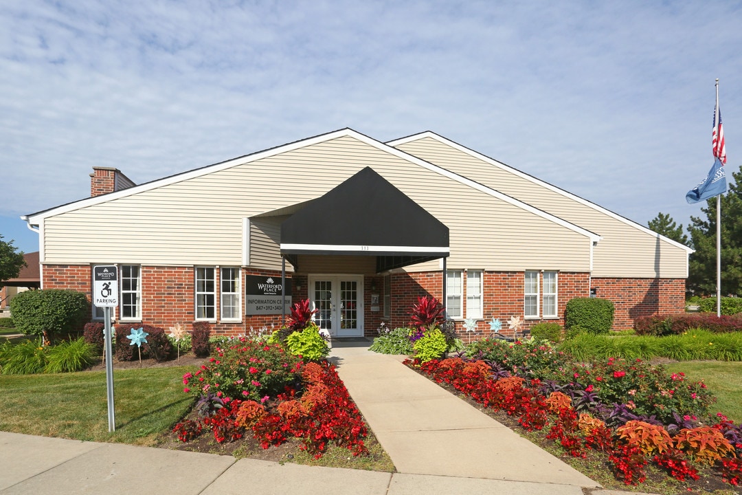 Waterford Place Apartments in Arlington Heights, IL - Building Photo