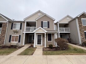 2219 Silverstone Dr in Carpentersville, IL - Building Photo