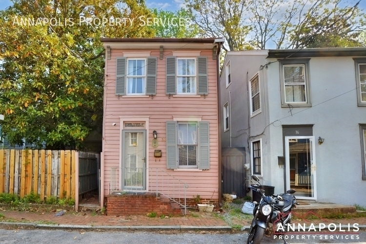 38 Cathedral St in Annapolis, MD - Building Photo