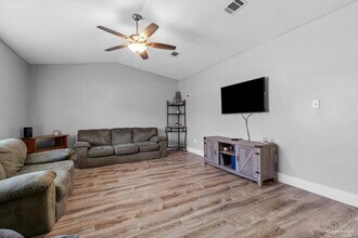 10663 Silver Creek Dr in Pensacola, FL - Building Photo - Building Photo