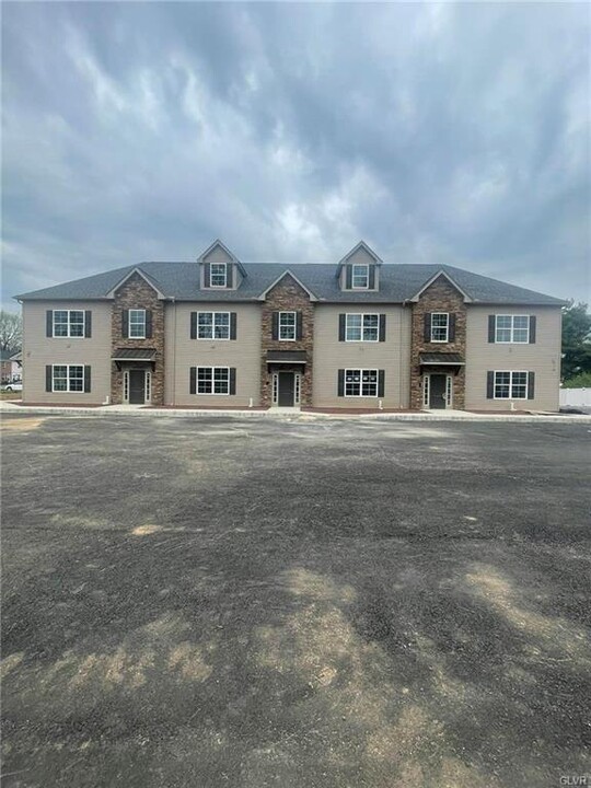 1036 Blake St in Bethlehem, PA - Building Photo