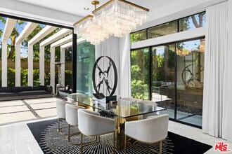 4841 Alonzo Ave in Los Angeles, CA - Building Photo - Building Photo