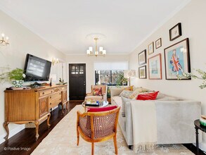 318 Bluff Ave in La Grange, IL - Foto de edificio - Building Photo