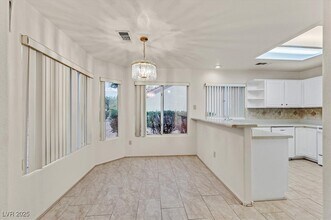 2832 Dry Plains Dr in Las Vegas, NV - Building Photo - Building Photo