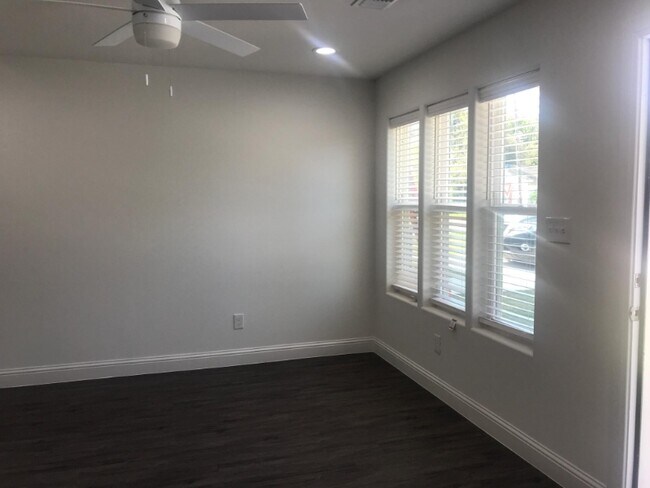 902 N Bush Ave in Denison, TX - Building Photo - Building Photo