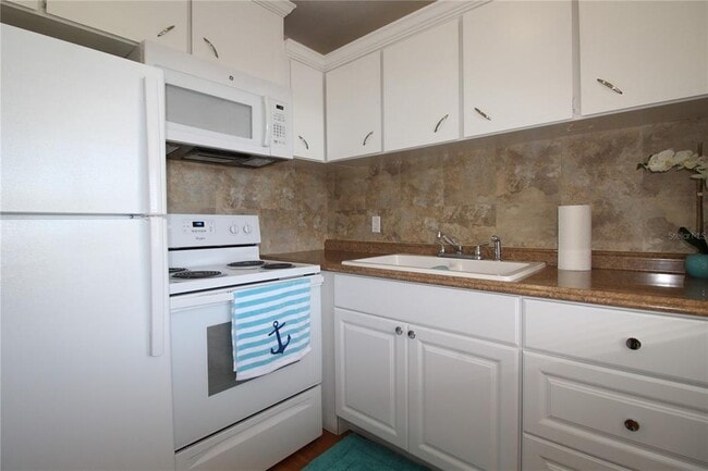 3001 Bee Ridge Rd in Sarasota, FL - Building Photo - Building Photo