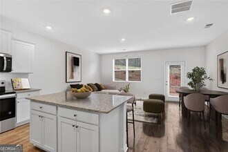 170 Piedmont Ave SE in Atlanta, GA - Foto de edificio - Building Photo