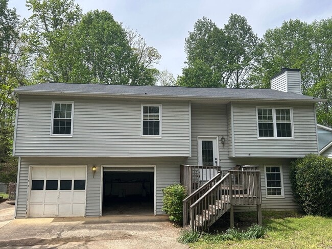 property at 5180 Sugar Crest Dr