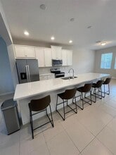 8066 Glenlloyd Ave in Winter Garden, FL - Building Photo - Building Photo