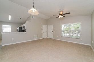 326 Daniels Pointe Dr in Winter Garden, FL - Building Photo - Building Photo