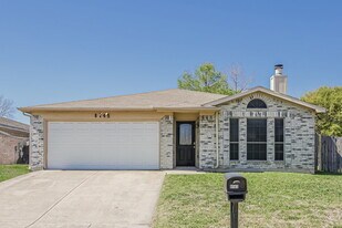 8145 Waterside Trail in Fort Worth, TX - Building Photo