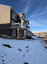 24 Spg Crk Pt SW in Calgary, AB - Building Photo - Building Photo