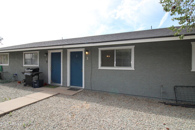 property at 3002 W Waltann Ln