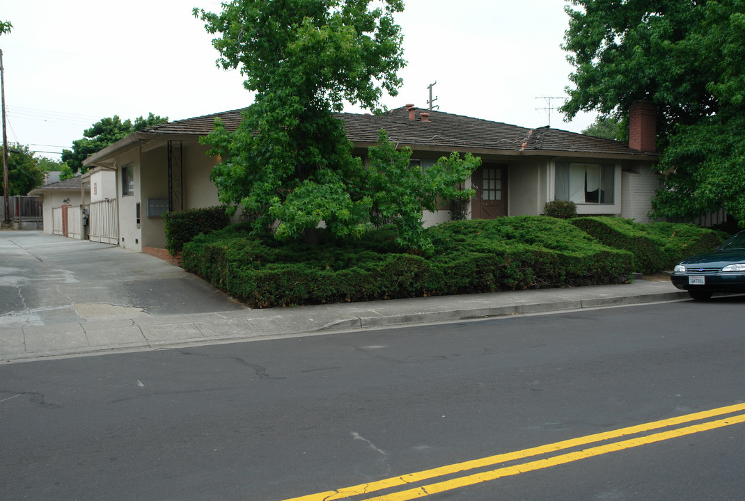 3730 Peacock Ct in Santa Clara, CA - Building Photo