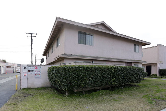 Maple Village (por) in Westminster, CA - Building Photo - Building Photo