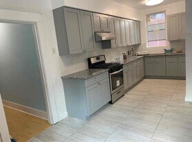 3154 Avalon St in Pittsburgh, PA - Building Photo