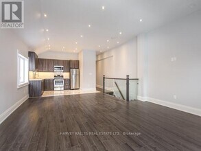 987 Avenue Rd in Toronto, ON - Building Photo - Building Photo