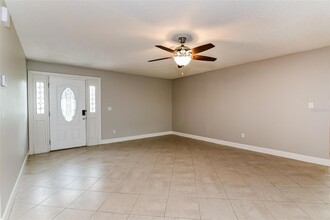 5300 Wildflower Rd, Unit 1374 in Orlando, FL - Building Photo - Building Photo