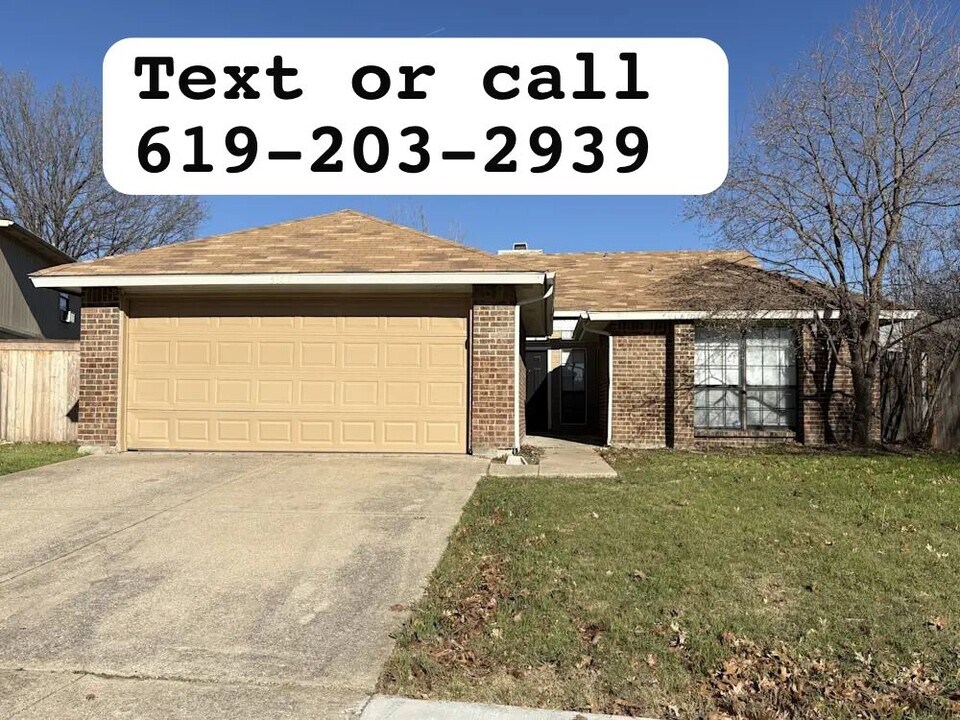 5302 Pocassett Dr in Arlington, TX - Building Photo