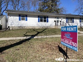 403 Hatton Ave in Dallas Center, IA - Building Photo