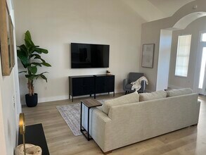 37015 Waldo Dr in Dade City, FL - Foto de edificio - Building Photo