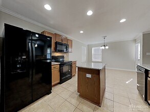 6642 Hartnet Fields in Converse, TX - Building Photo - Building Photo