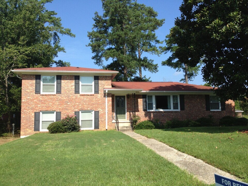 853 Statler Rd in Columbia, SC - Building Photo