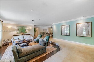 5870 SW 96th St in Miami, FL - Building Photo - Building Photo