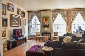 253 S Broadway-Unit -Apt 301 in Los Angeles, CA - Building Photo - Building Photo
