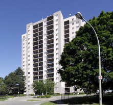 975 Warwick Dr Apartments