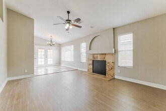 20831 N 3rd Ave in Phoenix, AZ - Foto de edificio - Building Photo